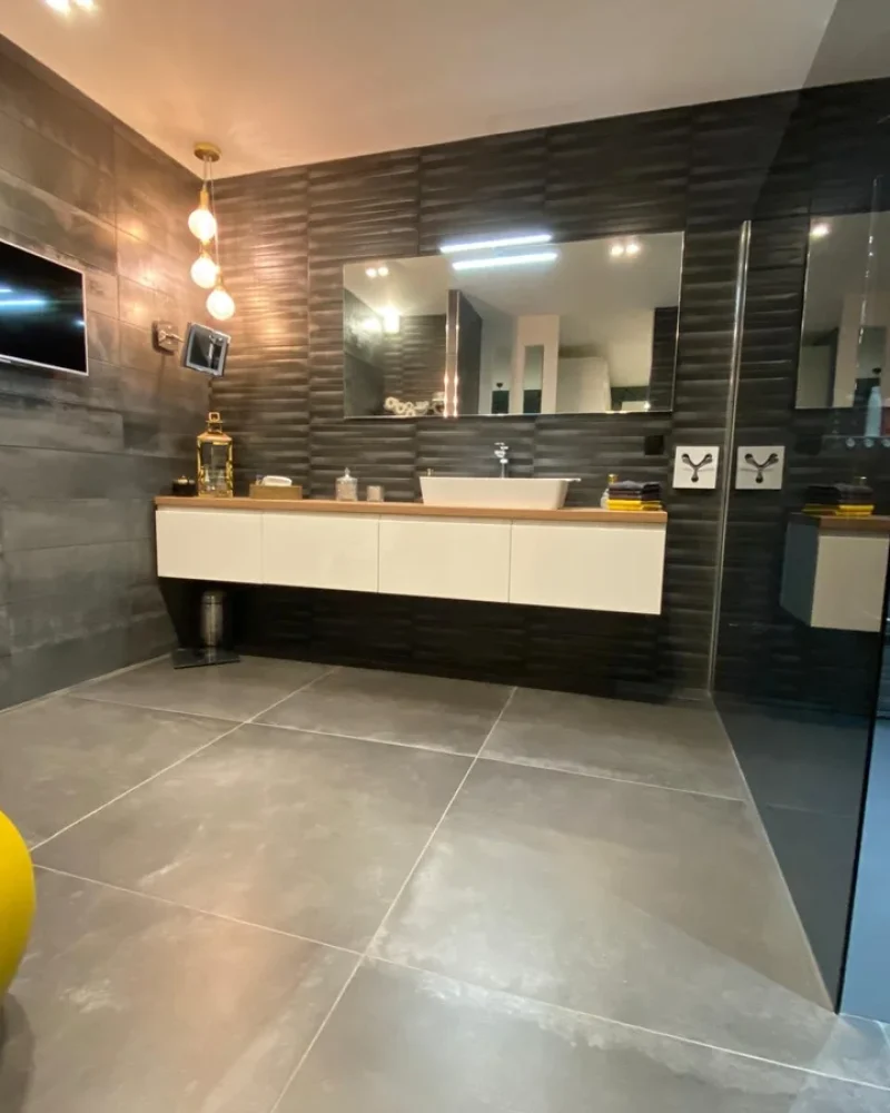 IMG-20241113-WA0101-petite