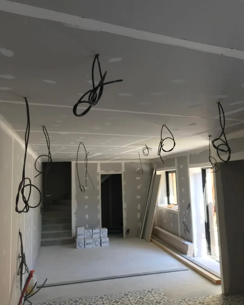 realisation-isolation-platrerie-les-batisseurs-charentais-entreprise-de-renovation-saint-sauveur-d-aunis (1)