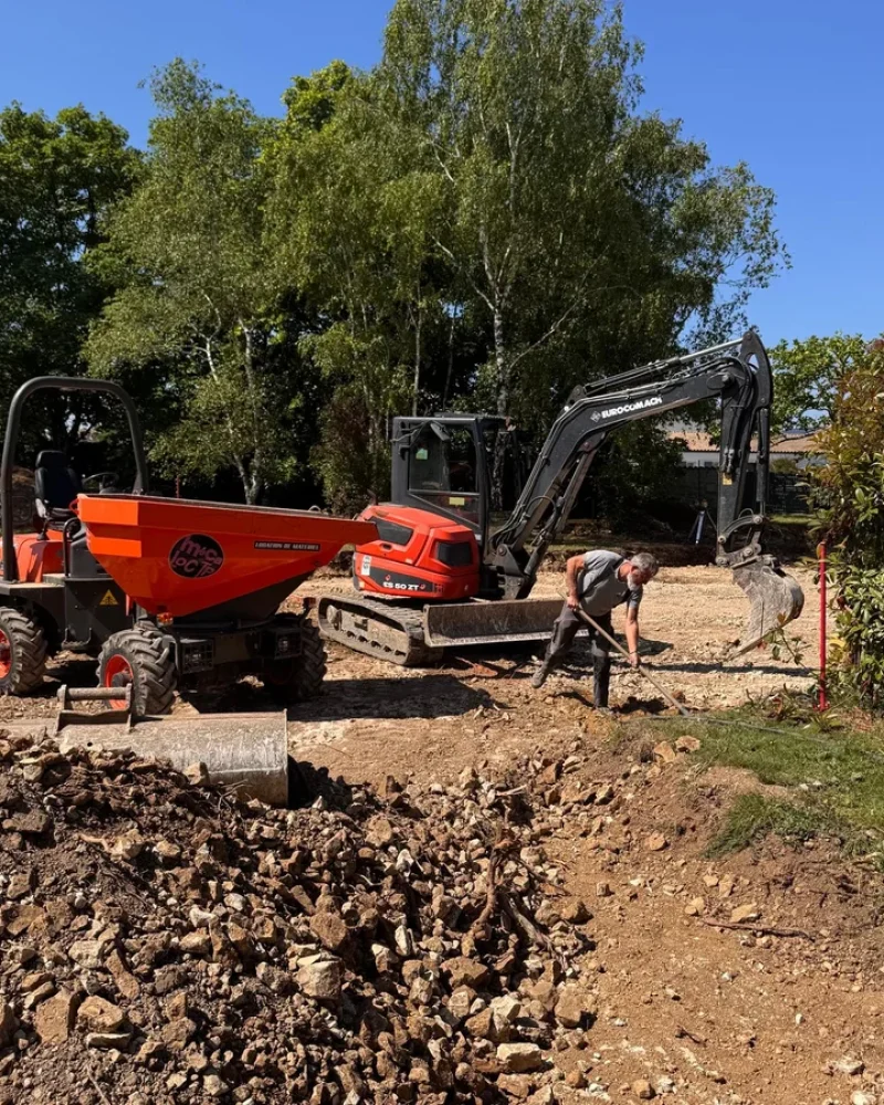 realisation-terrassement-demoliti-les-batisseurs-charentais-entreprise-de-renovation-saint-sauveur-d-a (3)